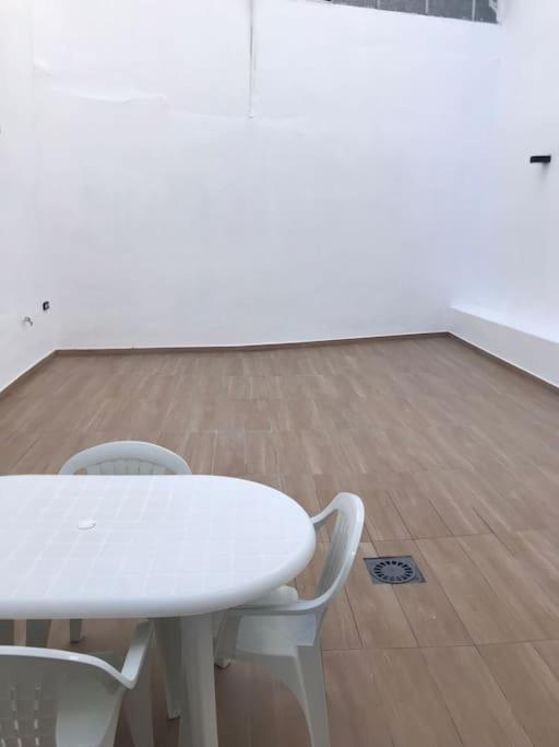 Bonita Y Amplia Casa Con Patio, En Centro Ciudad Apartment Merida Bagian luar foto